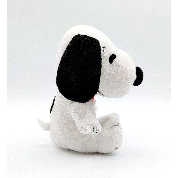 Cedar Fair White Canada's Wonderland Peanuts 6" Snoopy Dog Stuffed Plush Toy - Picture 4 of 6